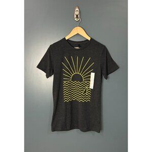 NEW Goodfellow Sun and Shark Fin Shirt, Men's Size Small